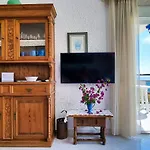 Apartman Skol 440. 1 Bed With Sea Views In Centre. *