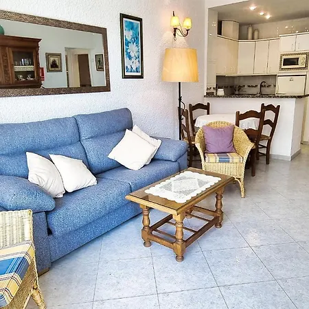 Skol 440. 1 Bed With Sea Views In Centre. Apartment *