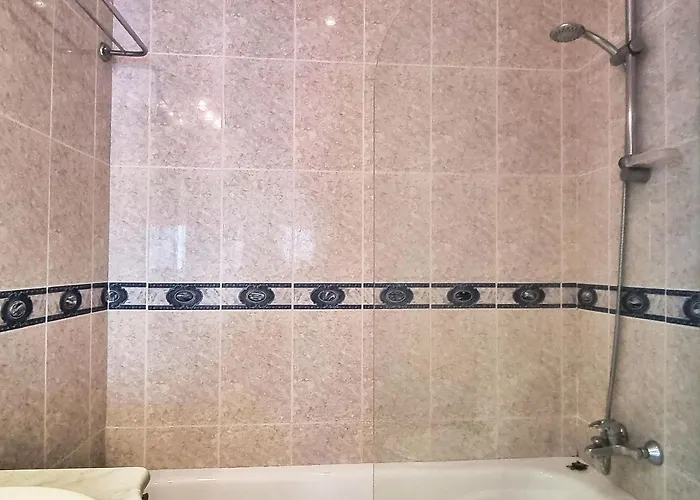 Skol 440. 1 Bed With Sea Views In Centre. 马尔韦利亚