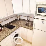 Skol 440. 1 Bed With Sea Views In Centre.